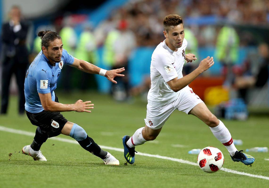 阿根廷队惊险淘汰英格兰，乌拉圭队击败丹麦晋级的简单介绍