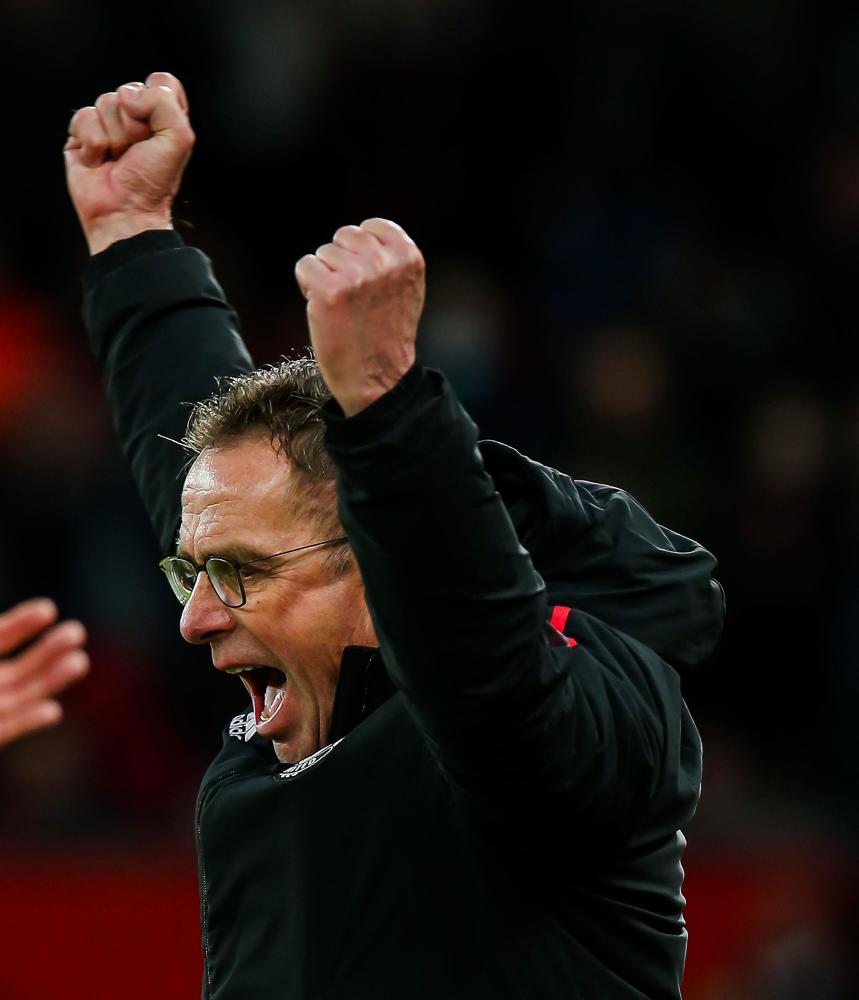 开云APP-英超战术调整奏效，成功扭转局势