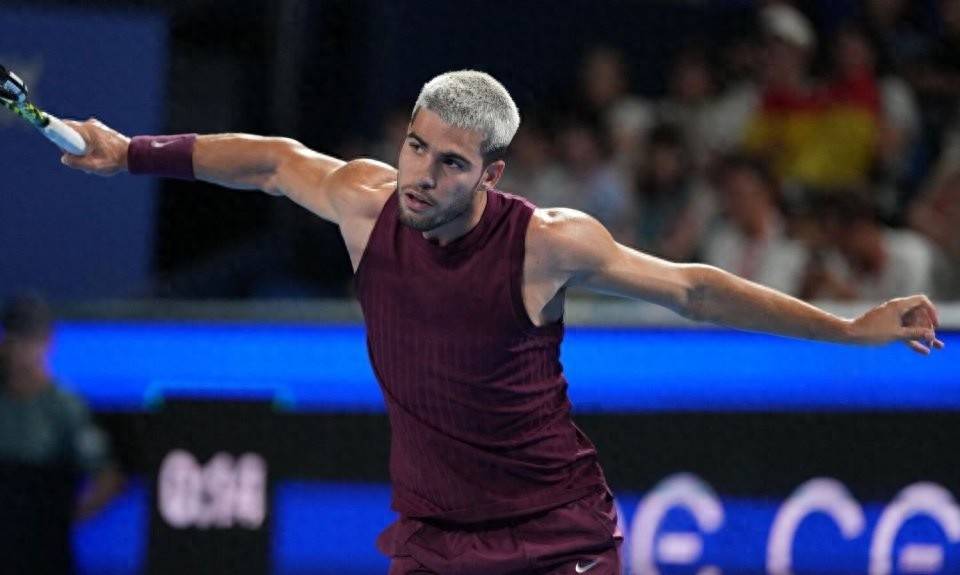 开云平台-联合杯翻盘年终总决赛,阿尔卡拉斯点燃赛场