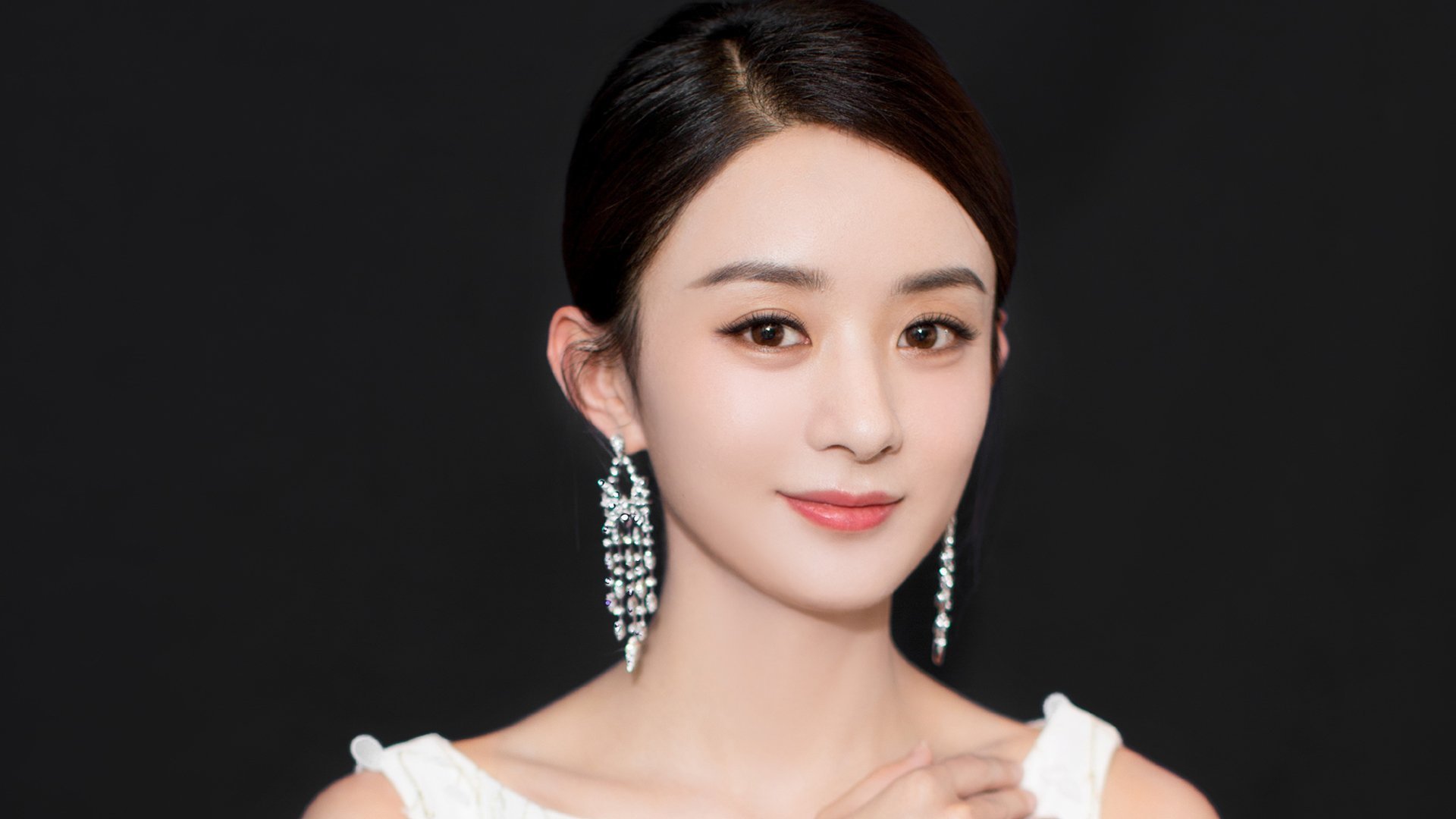 开云APP-关键节段巨星本色,布克末节19分率国王完成15分逆转