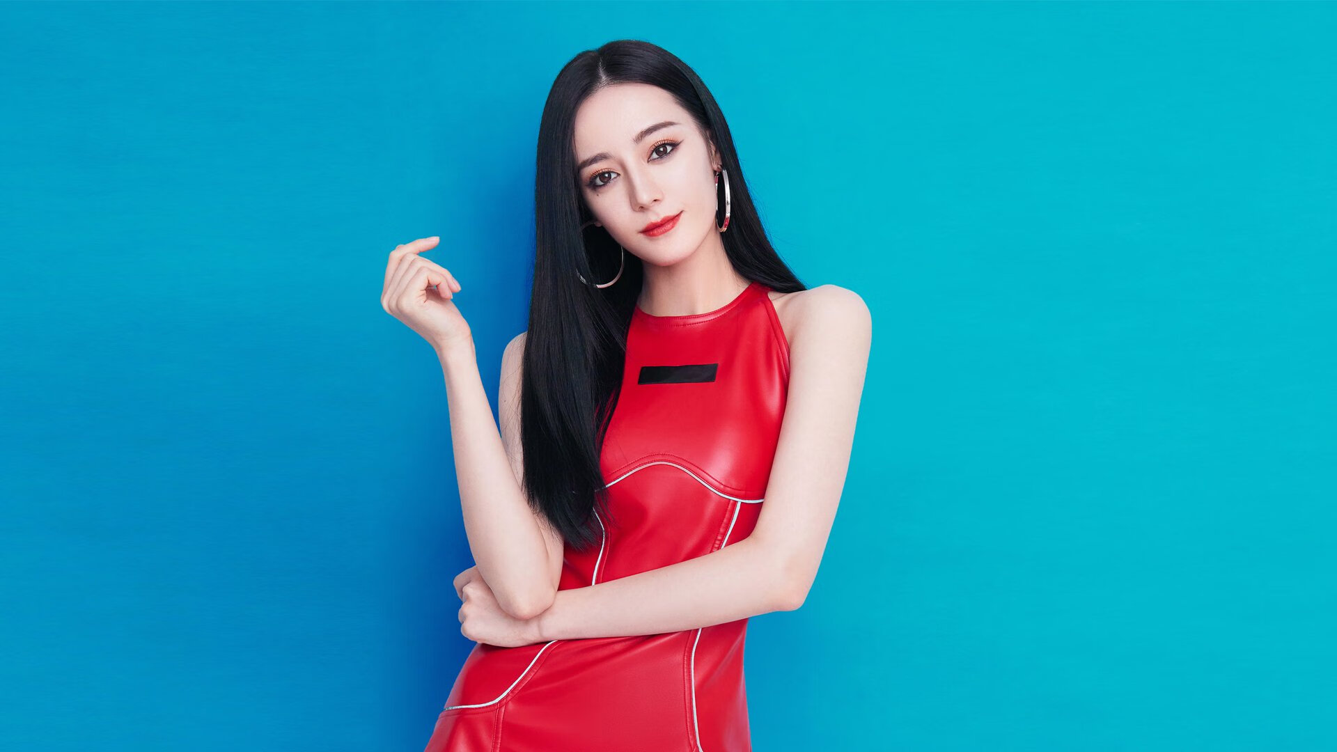 双线战场，英超争冠白热化，安哥拉赛场展现实力